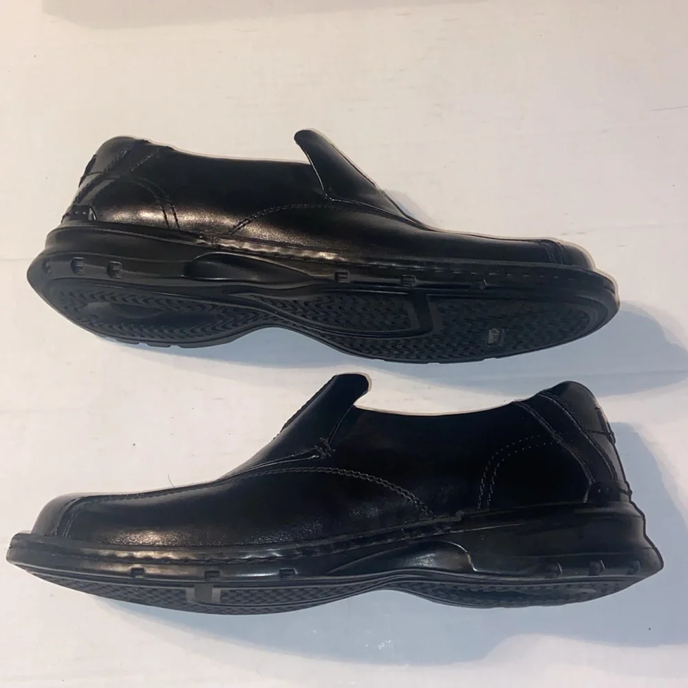 Clarks Escalate black slip on loafers size 10M with original box.